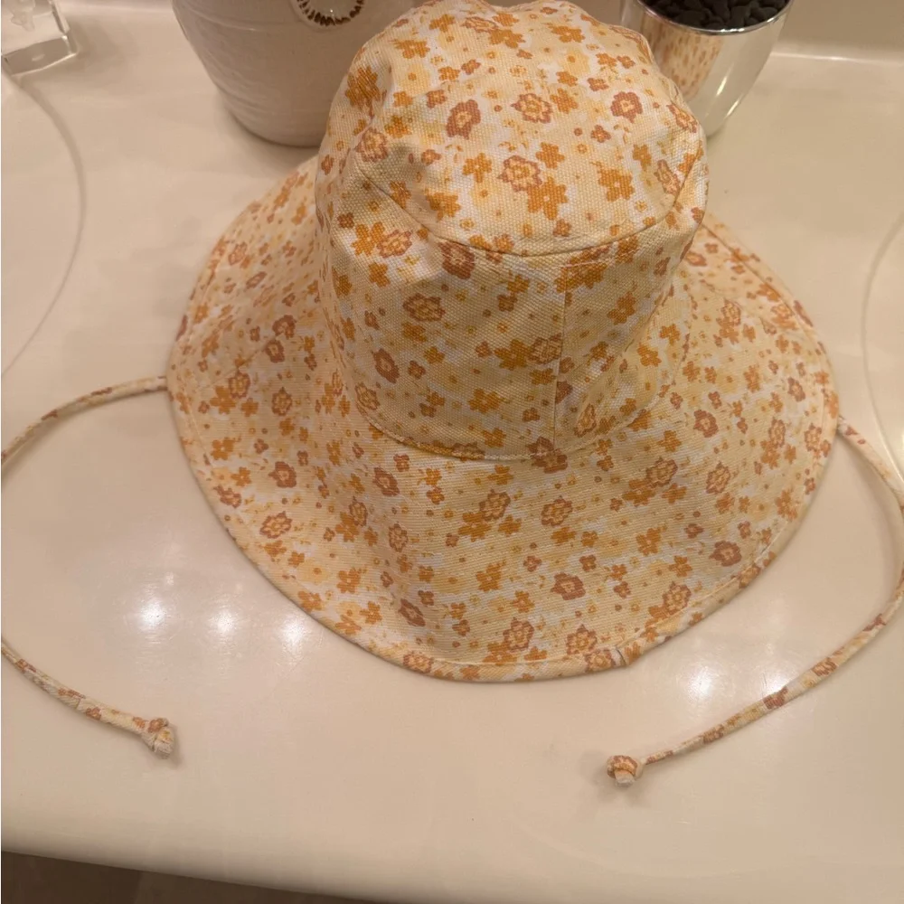Lack Of Color Floral Bucket Hat Peach Bloom Festival Staples💯% Cotton Canvas NWT - Picture 1 of 16